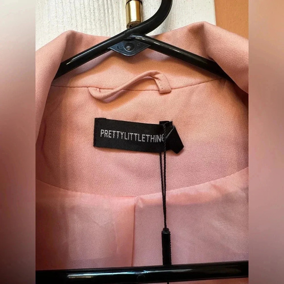 Pretty Little Thing Pink Shoulder Padded Relaxed Fit Cropped Blazer - Picture 4 of 7